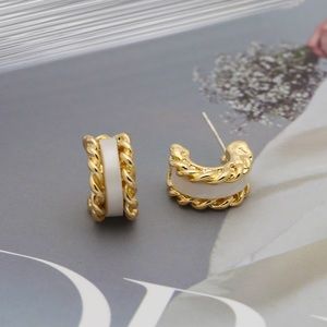 🔥 NWT! Vintage twist earrings